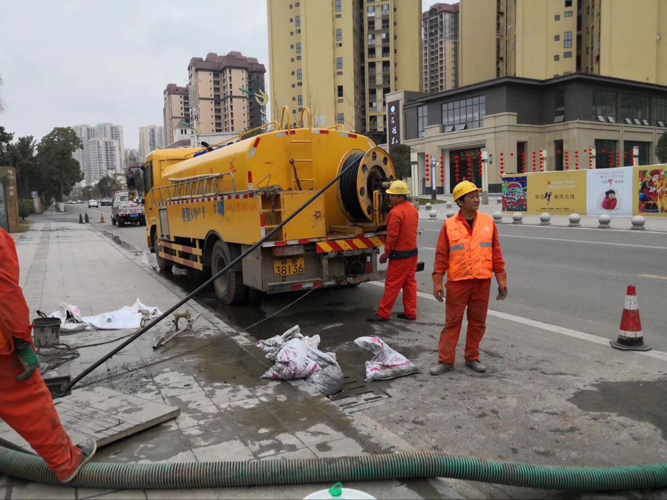 华南热作学院排污管道清淤-管道清洗