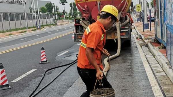 华南热作学院污水管道疏通清淤注意事项有哪些？