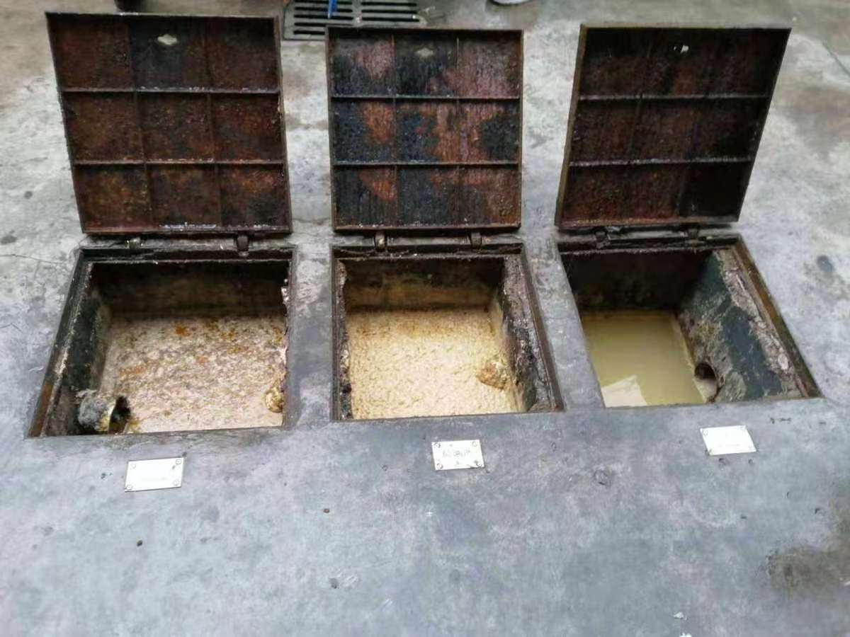 华南热作学院清理隔油池-污水池清掏